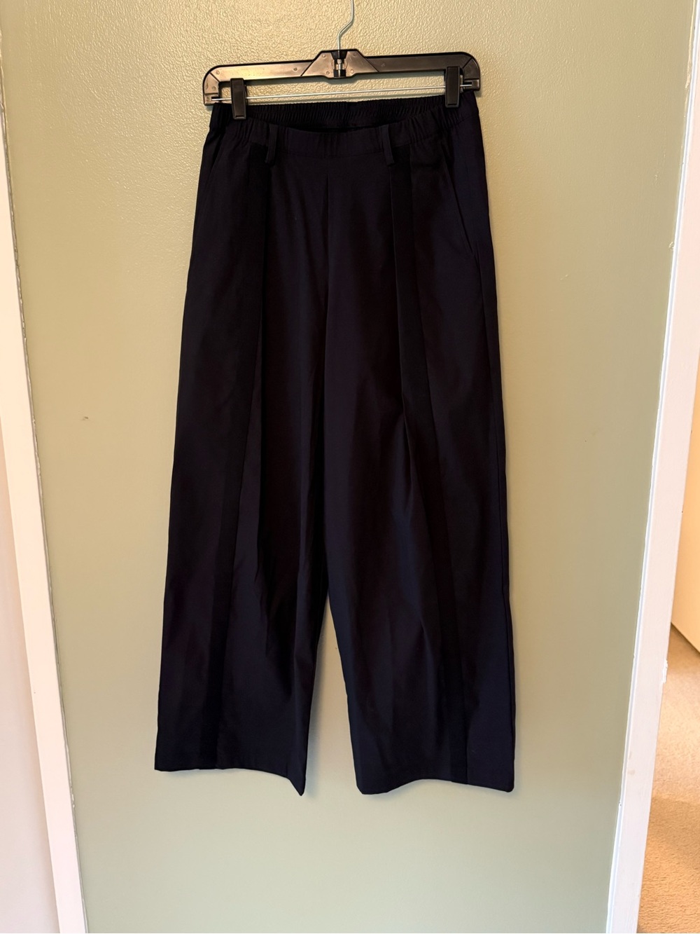 Under Armour Women’s Black Wide-Leg Pants